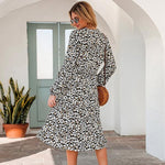 robe blanche tachetée
