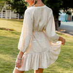 robe cache coeur beige