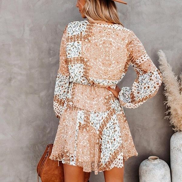 robe cache coeur doré