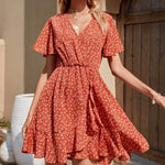 robe cache coeur fleurie rouge