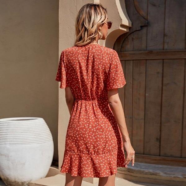 robe cache coeur rouge fleurie