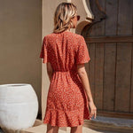 robe cache coeur rouge fleurie
