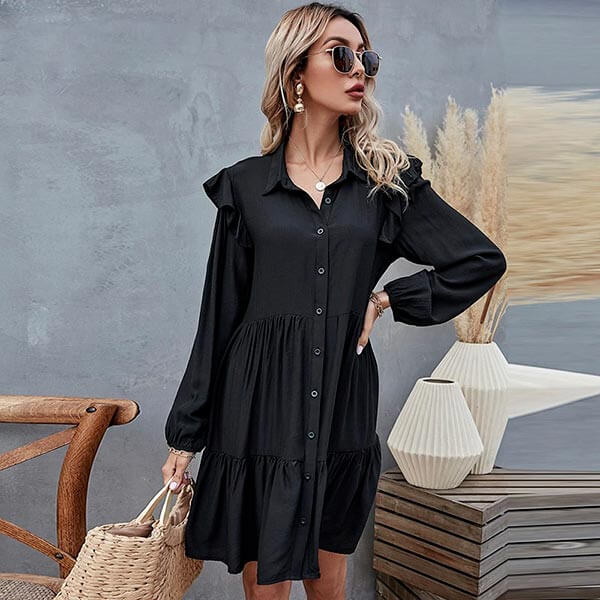 robe noir boutonnée devant